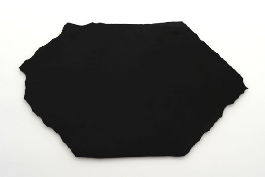 王思顺，《启示 16.4.1》，大理石，64 x 106 cm，2016（图片由长征空间提供）