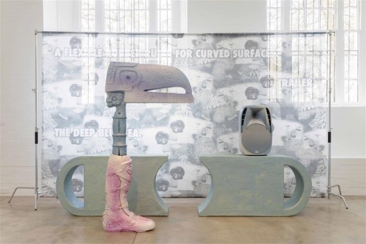 “关小:扁平金属”,展览现场,伦敦ICA ;与K11 艺术基金会合作(摄影:马克·布洛尔)/ “Guan Xiao: Flattened Metal”, exhibition view, ICA London; in association with K11 Art Foundation. Photo: Mark Blower.