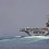 美国海军于2012年5月拍摄的亚伯拉罕·林肯号航空母舰和圣乔治角号航空母舰通过霍尔木兹海峡的照片
（摄影：美国海军）/ U.S. Navy photo of the USS Abraham Lincoln and USS Cape St. George transitioning through the Strait of Hormuz in May 2012. Photo: US Navy