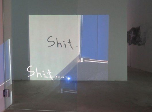 李杰 “过去几天,我一直在想一些事情。”,展览现场 (感谢艾可画廊提供配图) / Lee Kit, ‘I’ve been doing some thinking over these last few days.’(Courtesy of AIKE DELLARCO )