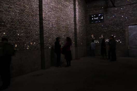 The Overture video installation May 2014 Materials: Projectors,metal supports,LED,brick wall Dimensions variable 《序曲》,影像装置,2014 年 5 月,材料:投影机、金属支架、LED、砖墙,尺寸可变