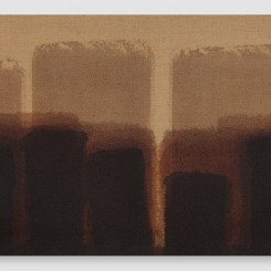 Burnt Umber & Ultramarine, 1984, Oil on linen, 17 7/8 x 25 3/4 inches (45.4 x 65.4 cm), © Yun Seong-ryeol. Courtesy PKM Gallery, Seoul and David Zwirner, New York/London
