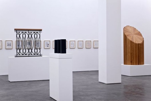 “CAUSE AND EXAMPLES PROJECTED FROM IT”,installation view, 2017, Long March Space, Beijing(Courtesy of Long March Space;Photography by Thomas Fuesser) “起因和从中投射出来的例如物”,展览现场,2017,长征空间,北京(图片由长征空间提供,拍摄:Thomas Fuesser)