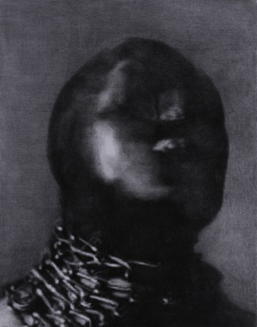 ZHANG Yunyao, “R”, 2016 Graphite on felt, 80 x 63 cm, Courtesy the Artist, Perrotin and Don Gallery張雲垚,⟪R⟫, 2016,石墨毛氈,80 x 63 cm 圖片提供:藝術家、貝浩登與東畫廊