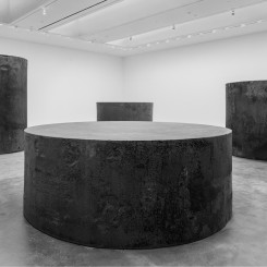 © 2017 Richard Serra / Artists Rights Society (ARS), New York. Courtesy David Zwirner, New York/London
Photograph by Cristiano Mascaro