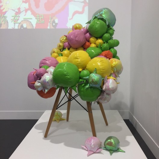 Lu Yang, C-chair (installation) at Rén Space, Art Central Hong Kong, 2018 陆扬,细胞椅子(装置)在Art Central Hong Kong 2018仁庐展位