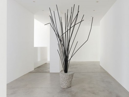 Monika Sosnowska, Urban Flowers, installation view Galerie Gisela Capitain, Cologne 2018 © the artist, courtesy Galerie Gisela Capitain, Cologne Photo Simon Vogel