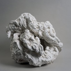 Maggi Hambling, Henrietta eating a meringue, plaster, 51 x 60 x 60 cm, 2001 (image courtesy the artist and Marlborough Gallery)