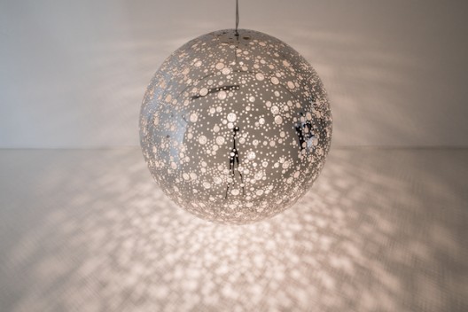Lindy Lee, Listening to the Moon, 2018, stainless steel, image courtesy the artist and Sullivan+Strumpf, Sydney and Singapore, © the artist, photograph: Ng Wu Gang